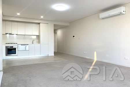 Modern One Bedroom Apartment for Lease - Photo 4