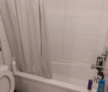 Beau grand 3 1/2 à louer (wifi+Laveuse/sécheuse) - Photo 3