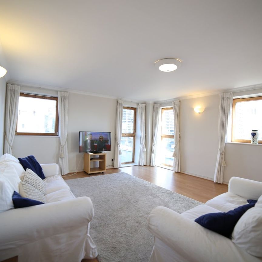 2 Bed Flat, Meridian Place, E14 - Photo 1
