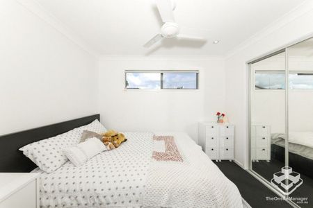 GREAT LOCATION + MODERN STYLE HOME - Photo 2