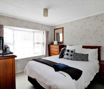 Sunny 2 Bedroom in Naenae - Photo 3