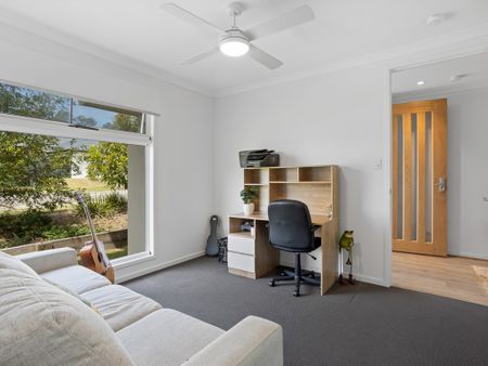 $1,000 per week / $4,000 Bond - Photo 5