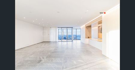 Luxurious 4 Bedroom Apartment Waterfront Living - Photo 2