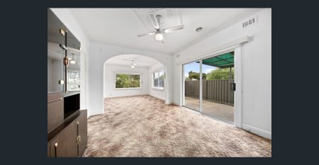 Quiet & Convenient three Bedroom Home! - Photo 2