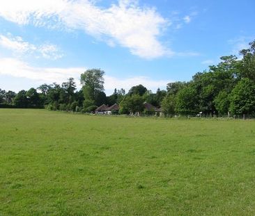 The Dell, Old St. Albans Court, Nonington - Photo 6