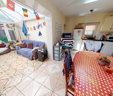 80 Oak Tree Lane Selly Oak - Photo 1