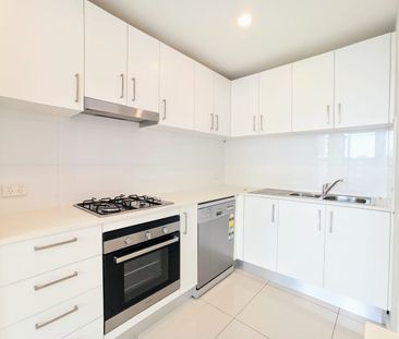 Modern 2-Bedroom Apartment in Liverpool - Photo 6