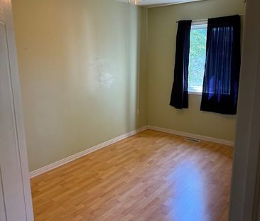 For Lease - 185 Highland Crescent Unit# 1, Kitchener, Ontario - Photo 3