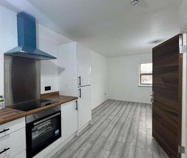 St. Georges Street, Bolton, BL1 - Photo 5