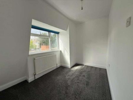 Flat A, Church Hill Road, East Barnet, EN4 - Photo 5