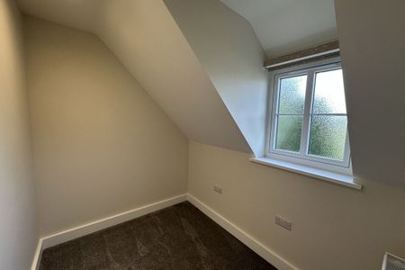 Friday Street - Photo 3