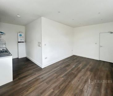 2 bedroom apartment to rent High Street, Sittingbourne, Kent, ME10 - Photo 2