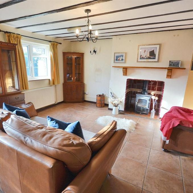 3 bedroom cottage to rent - Photo 1