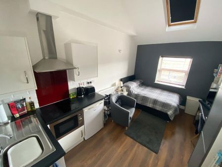 1 bedroom flat to rent - Photo 2