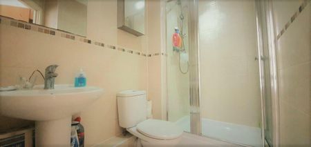 Walton Road, Bushey - Photo 4