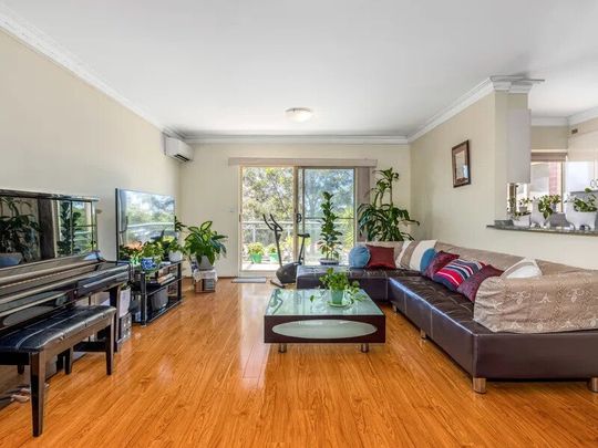 Strathfield - Photo 1