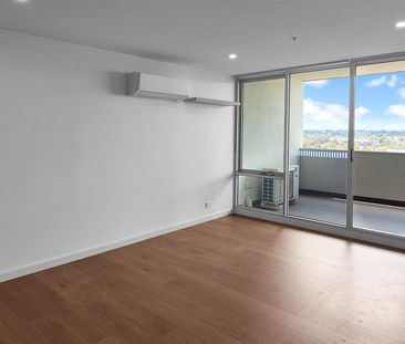 Penthouse Living - Photo 3