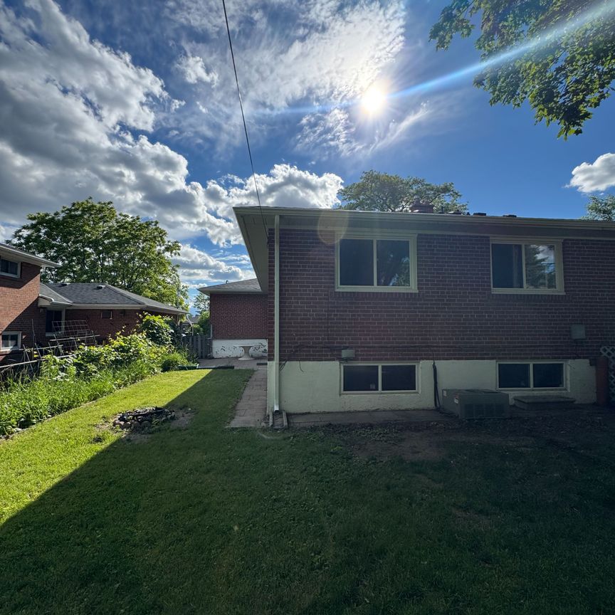 For Lease - 45 SHERWOOD FOREST Drive, Markham, Ontario - Photo 1