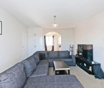 Affordable living in a central location! - Photo 1