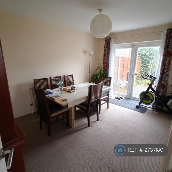 3 bedroom end of terrace house to rent - Photo 1