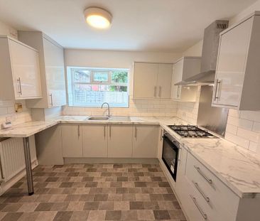 3 bedroom semi-detached house to rent - Photo 6