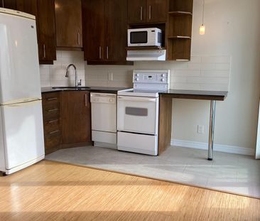 For Lease - 3504 Hurontario Street Unit# 3305, Mississauga, Ontario - Photo 6