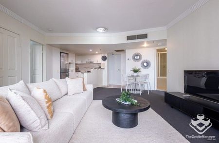 Fully Furnished 2 Bedroom, 2 Bathroom Apartment with City Views - Photo 2