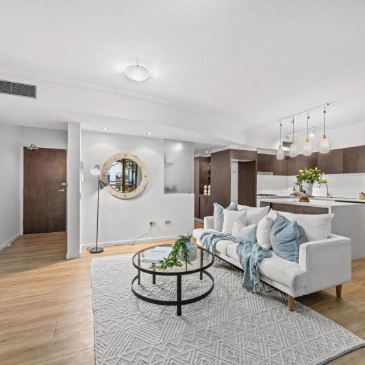 Spacious, Secure & Perfectly Positioned in a Boutique Complex - Photo 1