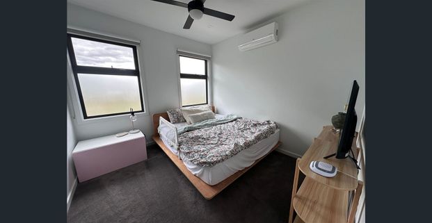 Modern 3-Bedroom Home in Peaceful Croydon North – $700 per week @2/14 Nursery Road, Croydon North VIC 3136 - Photo 1