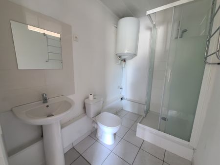 Location Appartement 1 pièce 25m² ANGERS 49100 - Photo 5