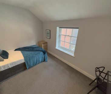 6 bedroom semi-detached house to rent - Photo 3