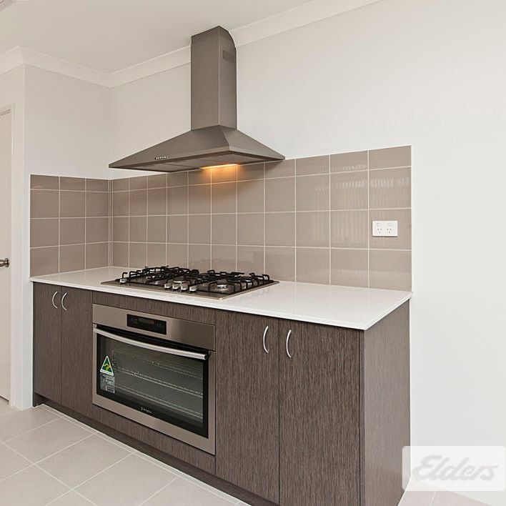 WALK TO BALDIVIS SECONDARY COLLEGE - Photo 1