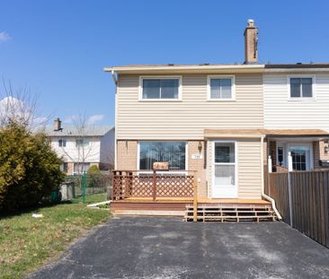 For Lease - 728 Krosno Boulevard, Pickering, Ontario - Photo 4