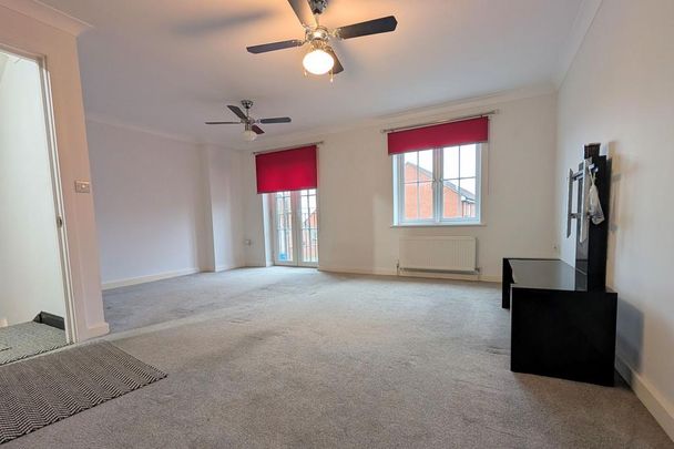 3 bedroom terraced house to rent - Photo 1