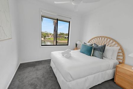 Broadbeach Waters - Photo 2