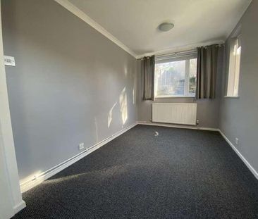 Crossbank Avenue, Oldham, OL4 - Photo 5