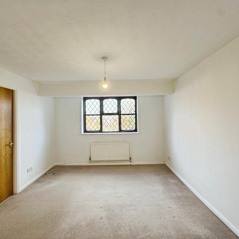 4 bedroom detached house to rent - Photo 1