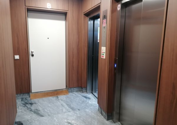 Fantástico Apartamento T2 para Arrendamento na Amadora