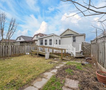 For Lease - 150 Crowland Avenue, Welland, Ontario - Photo 1