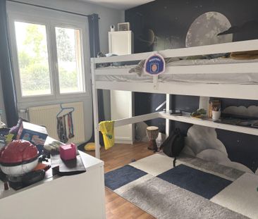 Location Maison 5 pièces 121m² COLLONGES AU MONT D OR 69660 - Photo 3