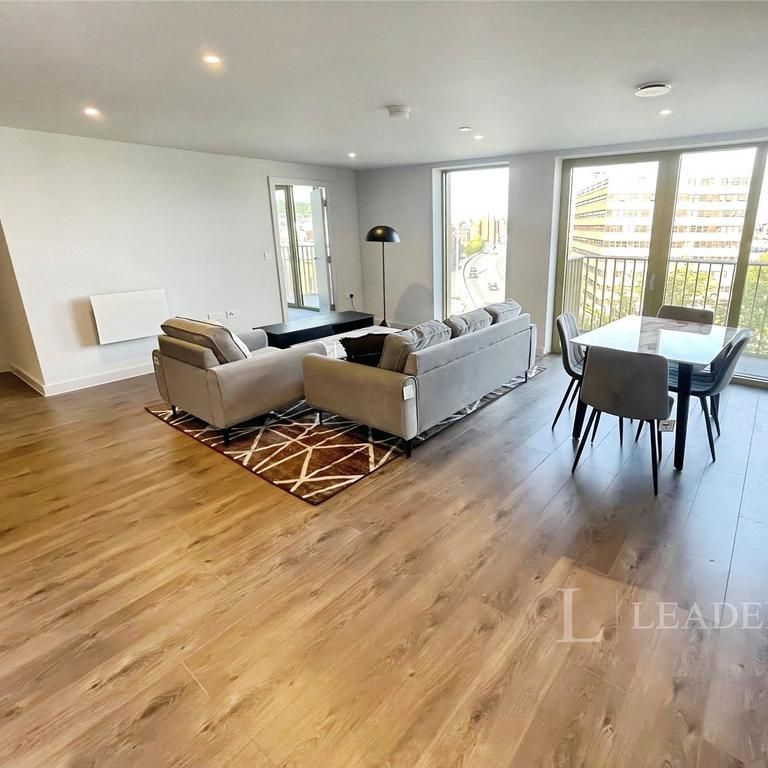 2 bedroom flat to rent - Photo 1