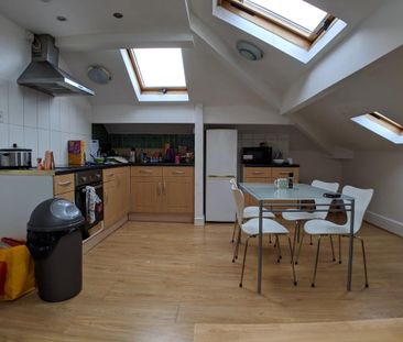 2 bedroom flat to rent - Photo 6