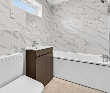 Merryfield Gardens, Stanmore, HA7 - Photo 4