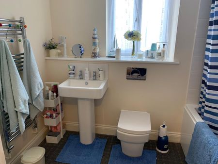 2 bedroom ground floor flat to rent - Photo 5