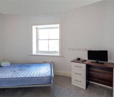 Tite Hall, Huddersfield, HD1 - Photo 6