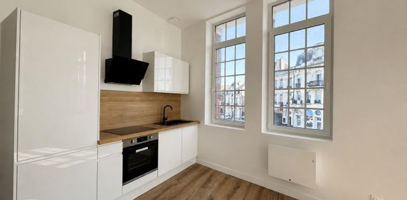 Location Appartement 2 pièces 66m² CAMBRAI 59400 - Photo 2