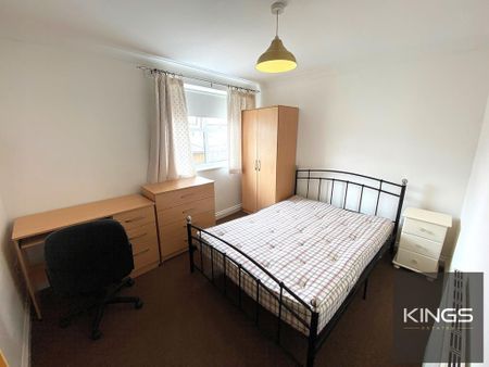 4 bedroom terraced house to rent - Photo 3