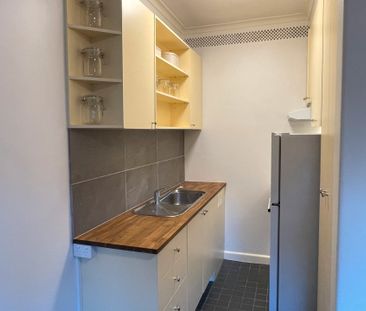 FULLY FURNISHED | ALL-INCLUSIVE | MOVE-IN READY! One-Bedroom Apartm... - Photo 5