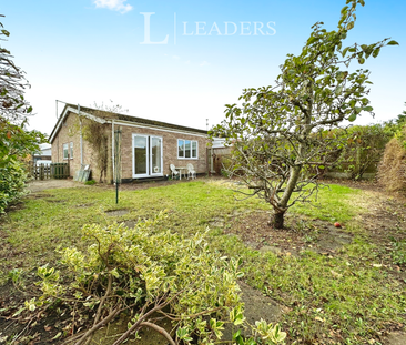 2 bedroom bungalow to rent 16 St. Clements Way, Brundall, Norwich, ... - Photo 3