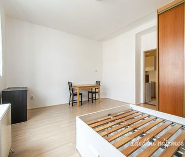 Pronájem bytu 1+kk 32 m² - Fotografie 2